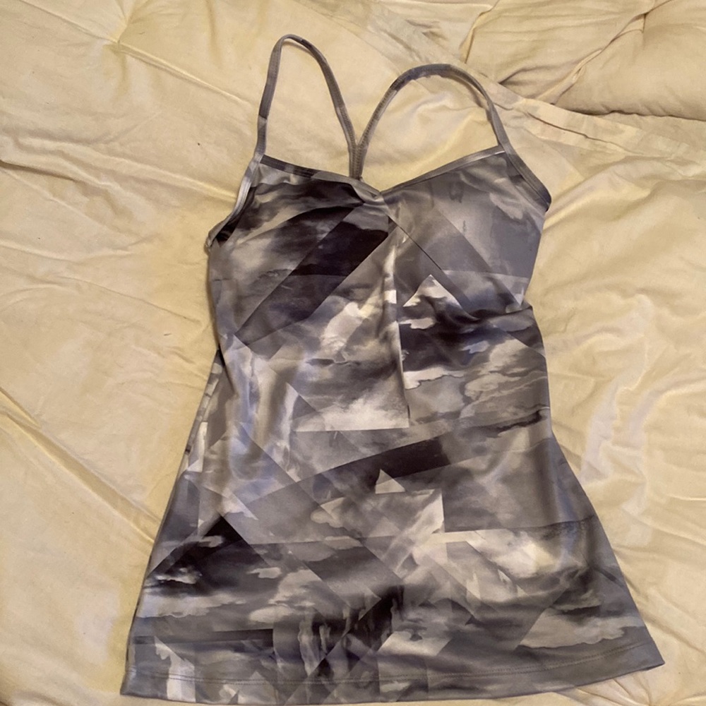 Workout spandex top with fitted bra